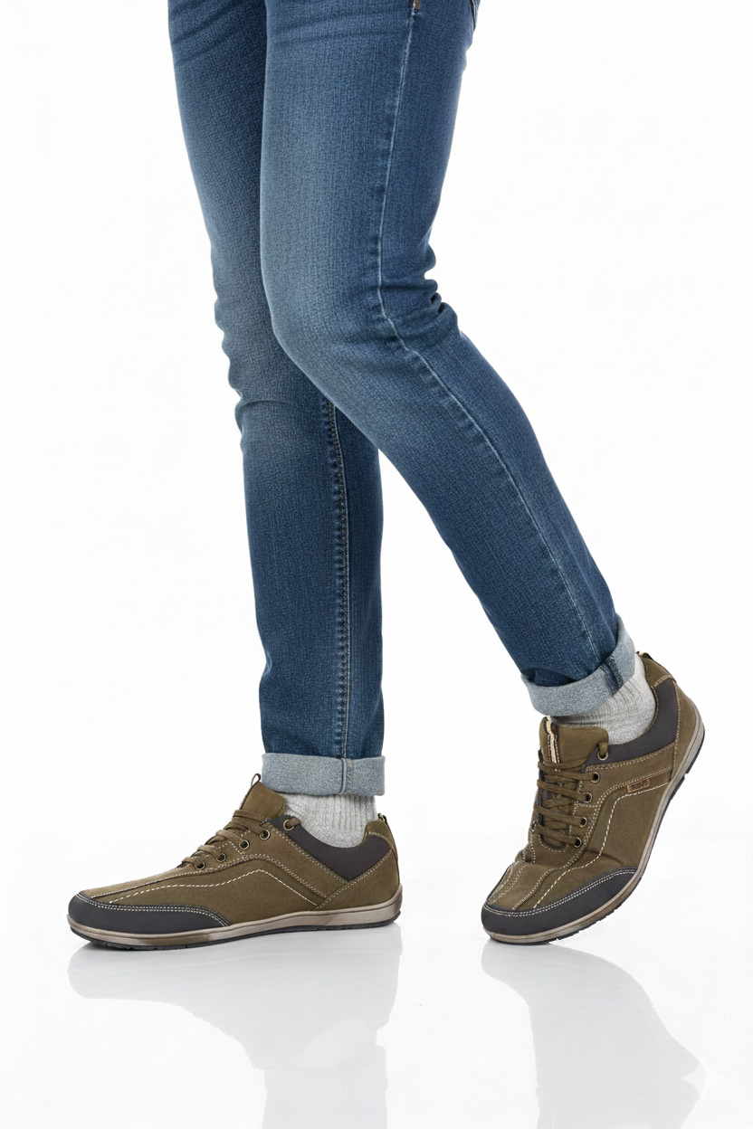 Imported Men’s sketchers in style 3013