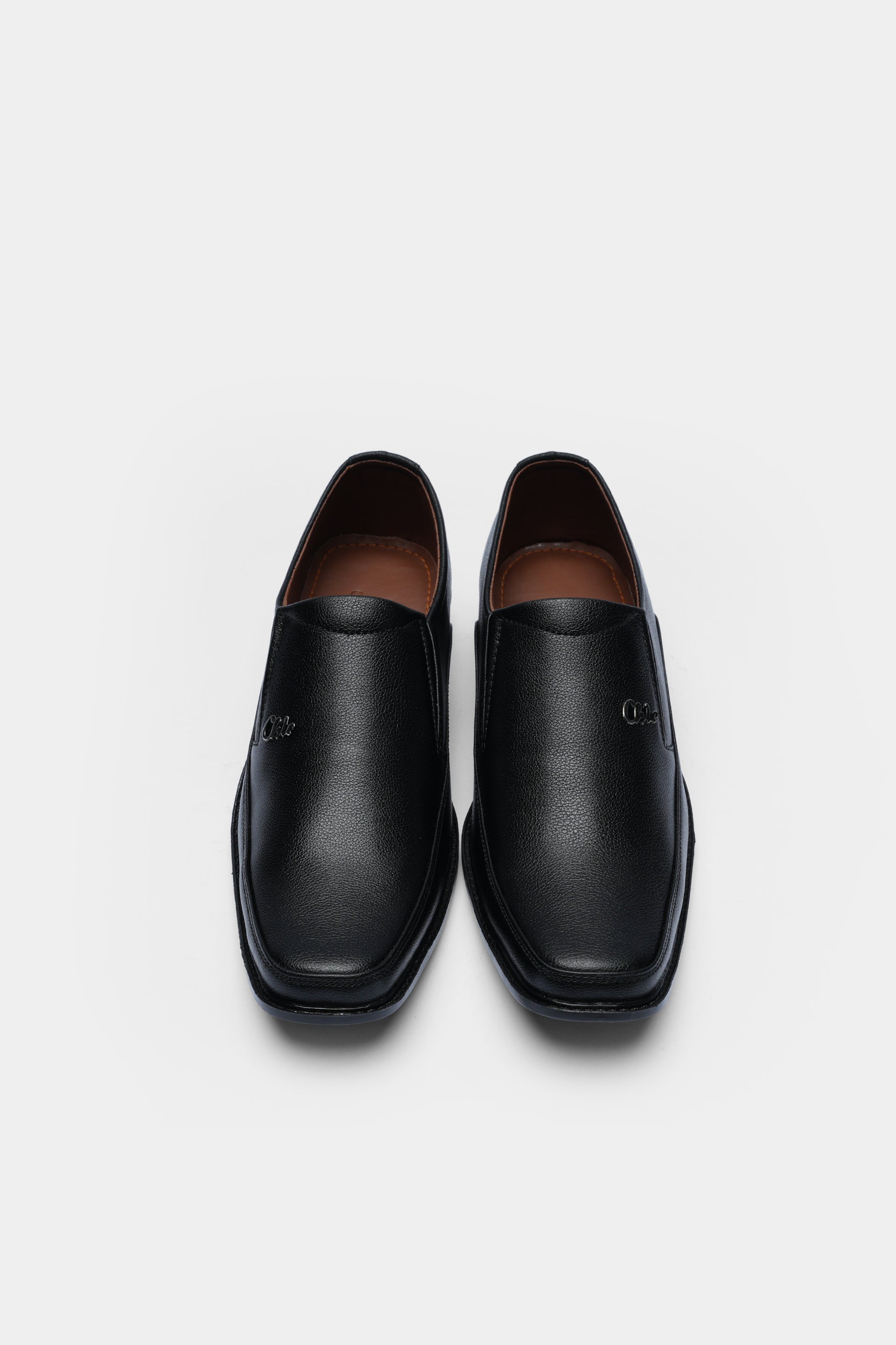 Regal Noir Article 2027