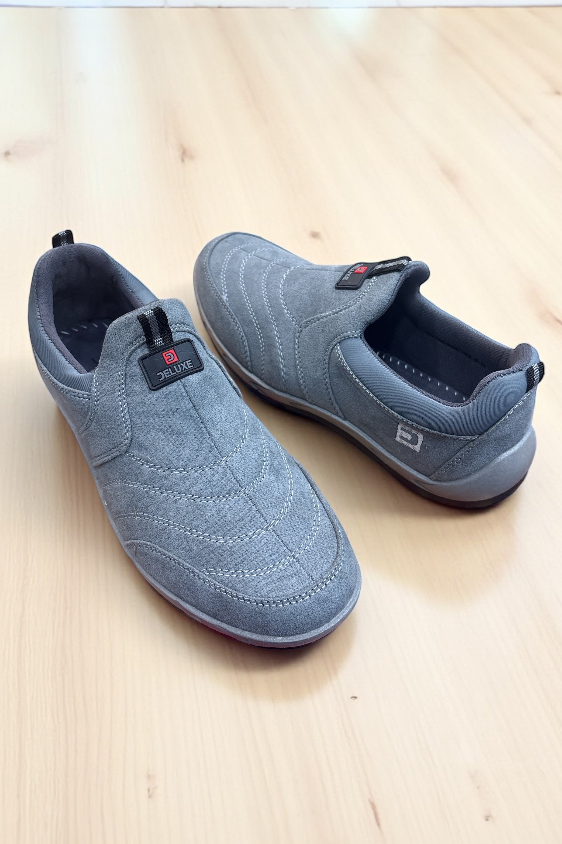 Imported Men’s sketchers grey in style 2635